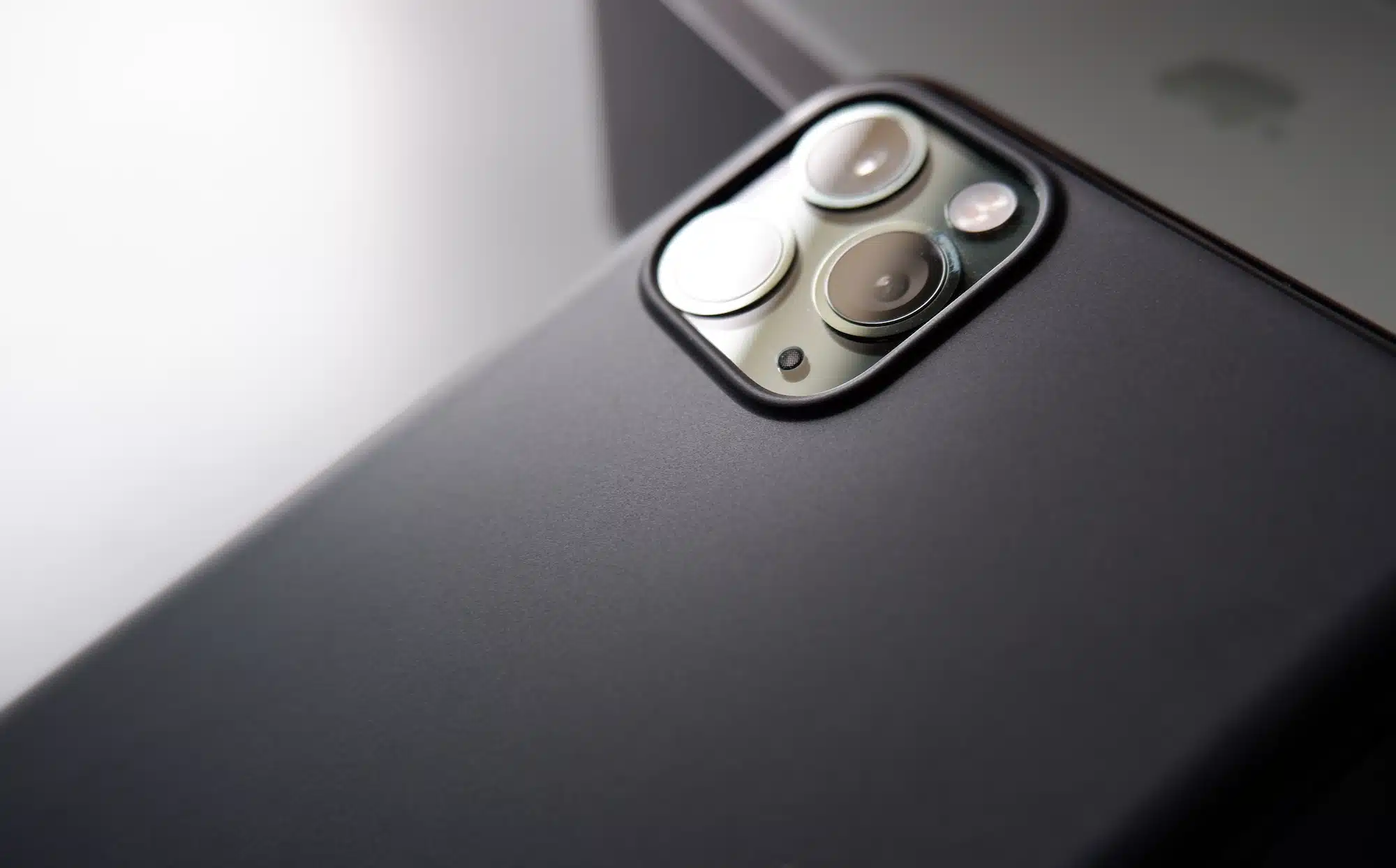 Duncan Silicon phone case - GALADO Malaysia