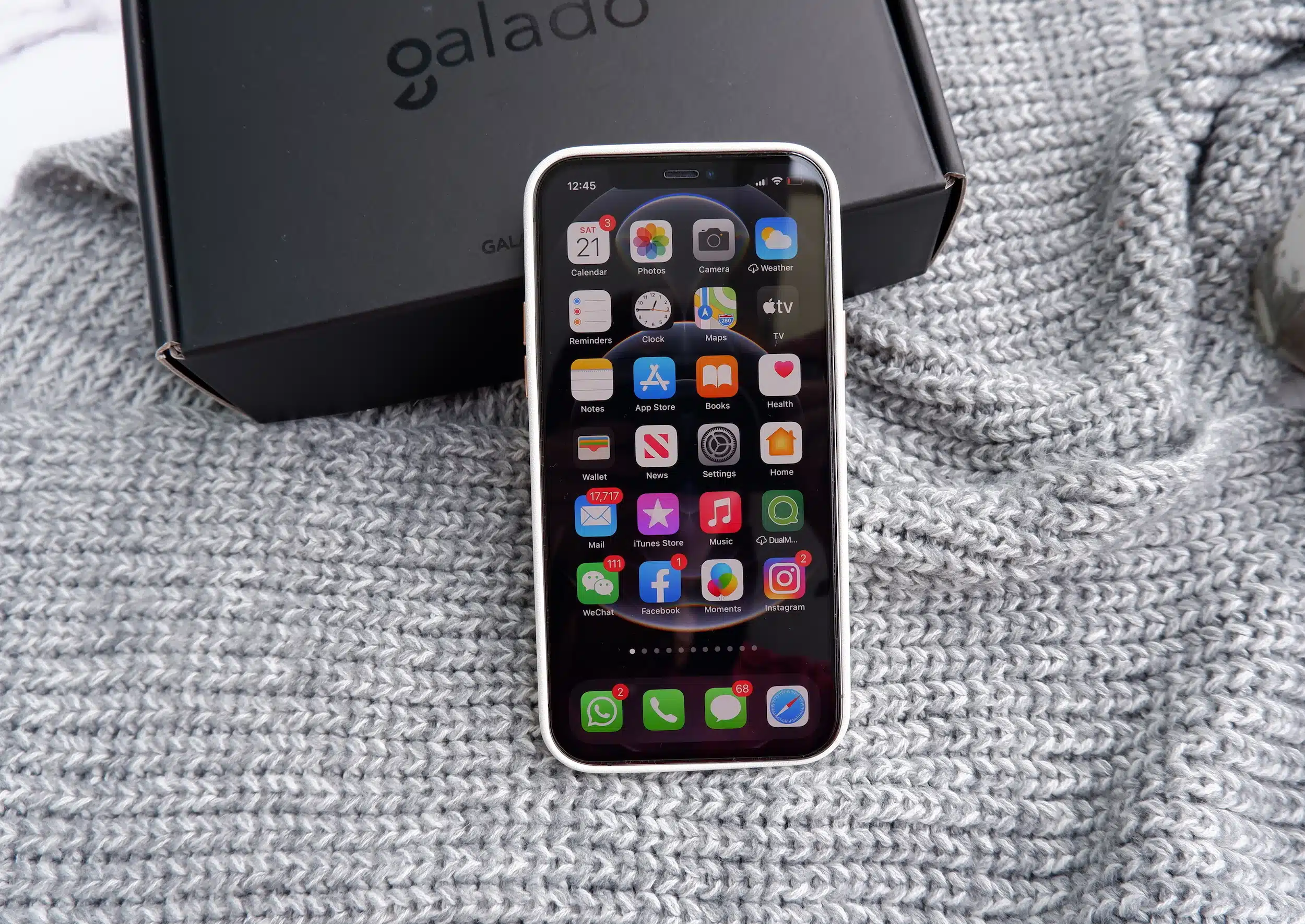 Nomad Leather phone case - GALADO Malaysia