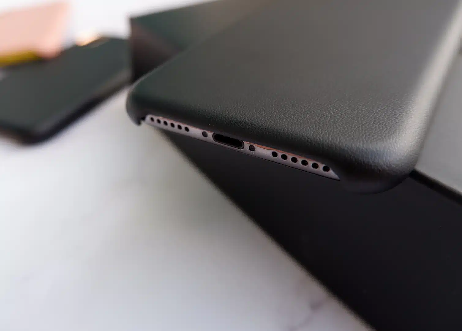 Nomad Leather phone case - GALADO Malaysia