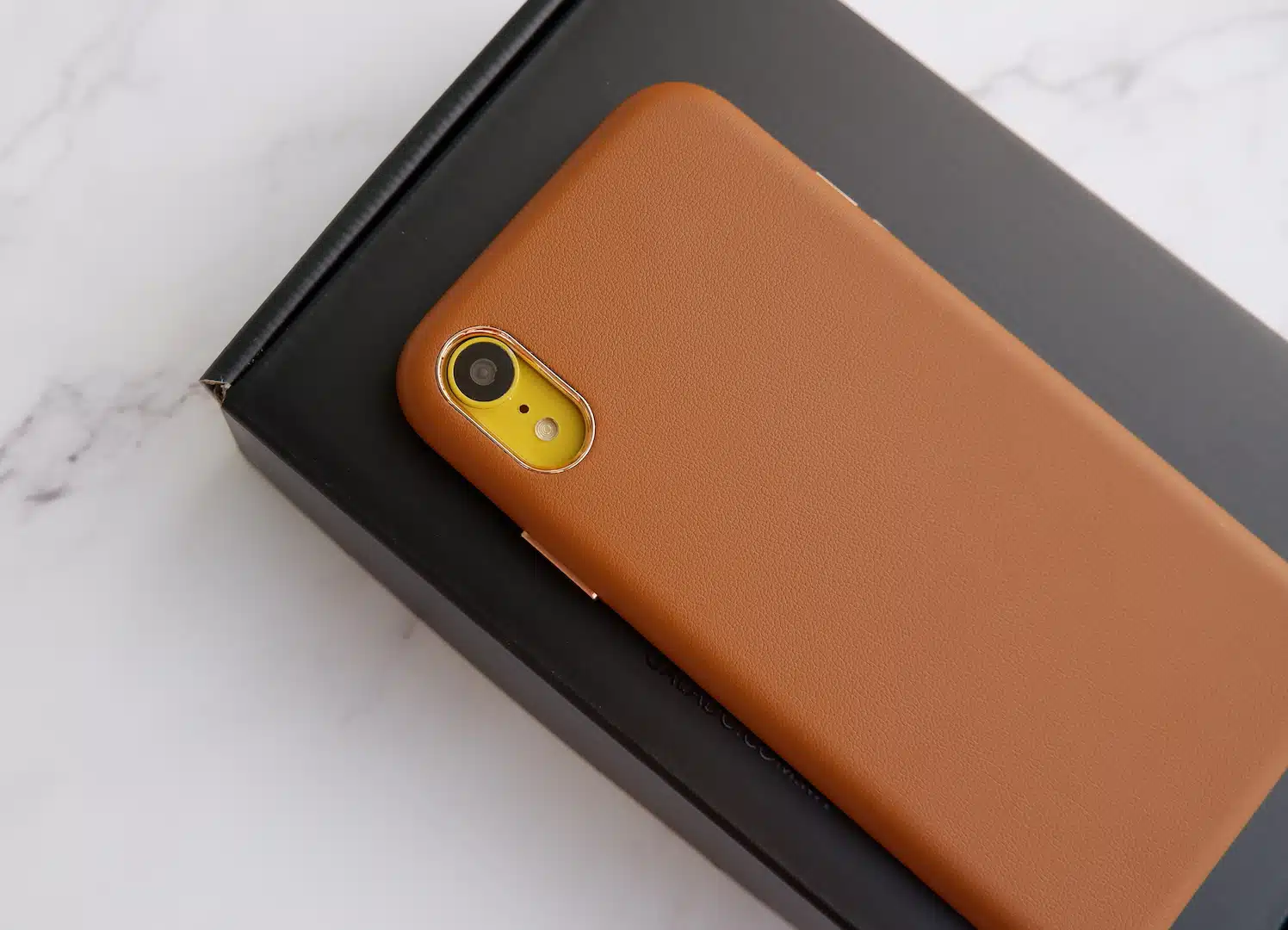 Nomad Leather phone case - GALADO Malaysia