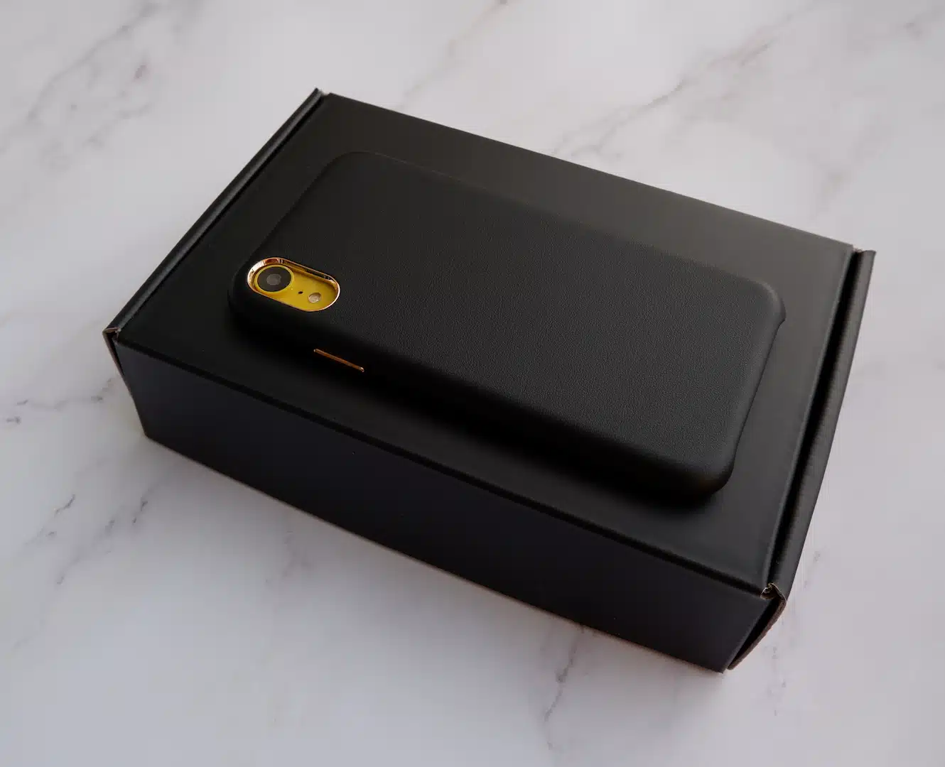 Nomad Leather phone case - GALADO Malaysia