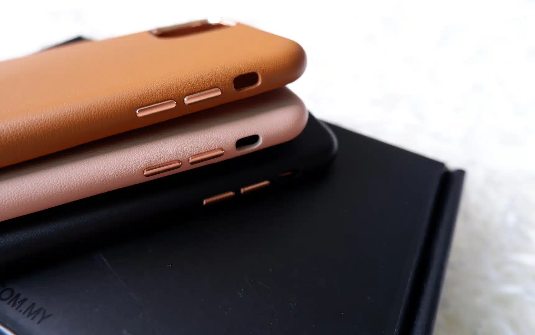 Nomad Leather phone case - GALADO Malaysia