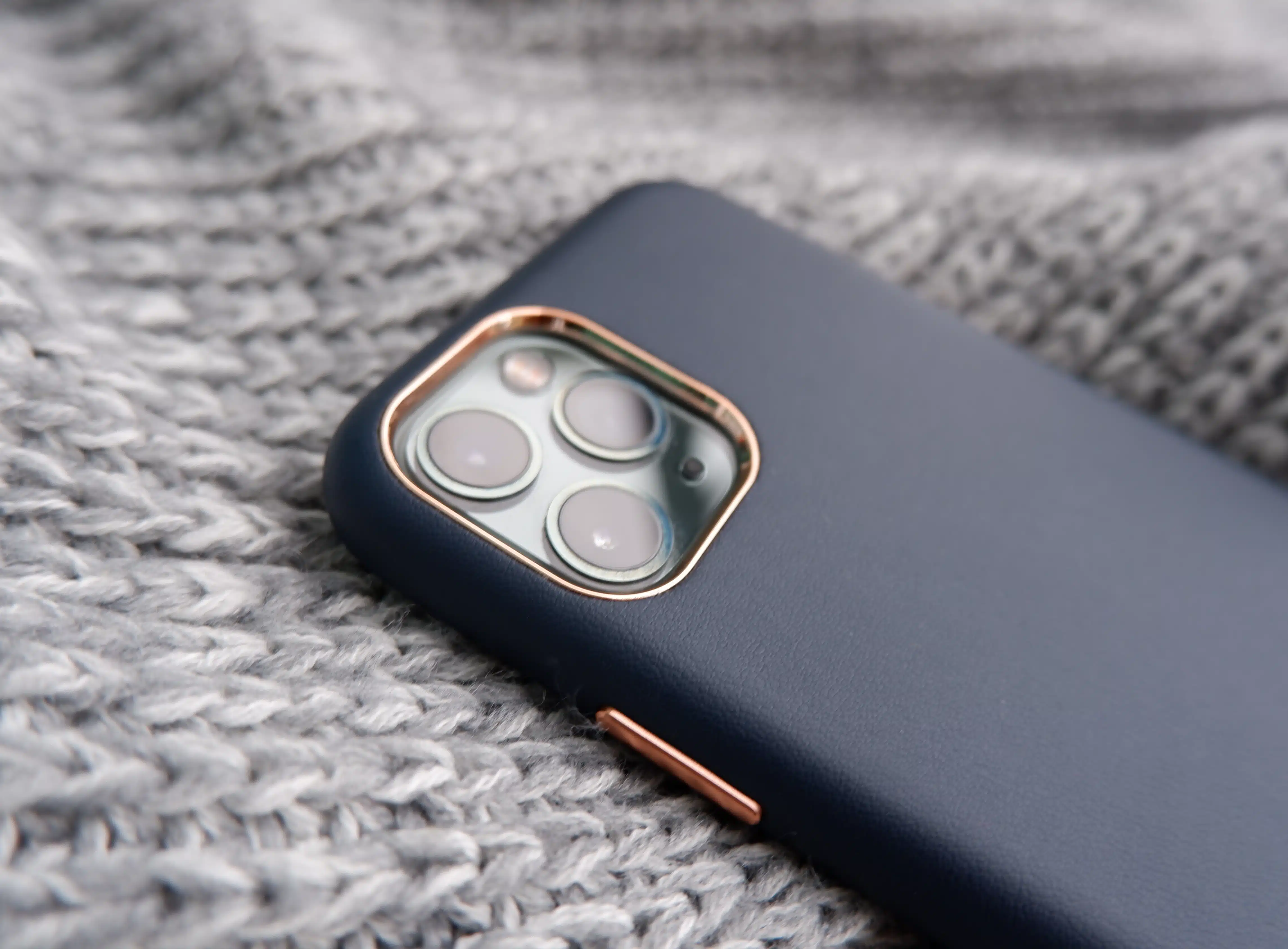 Nomad Signature phone case - GALADO Malaysia