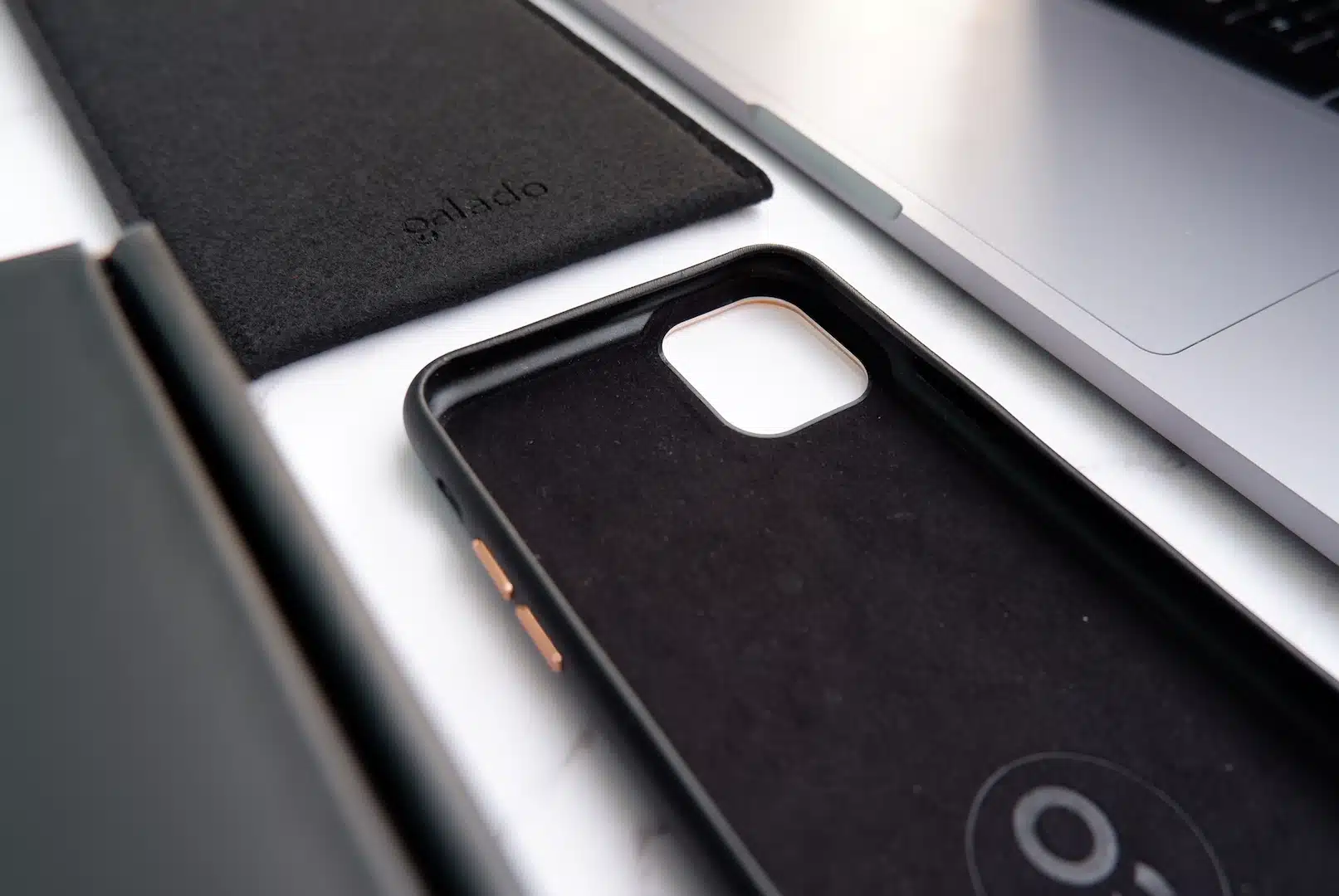 Nomad Signature phone case - GALADO Malaysia