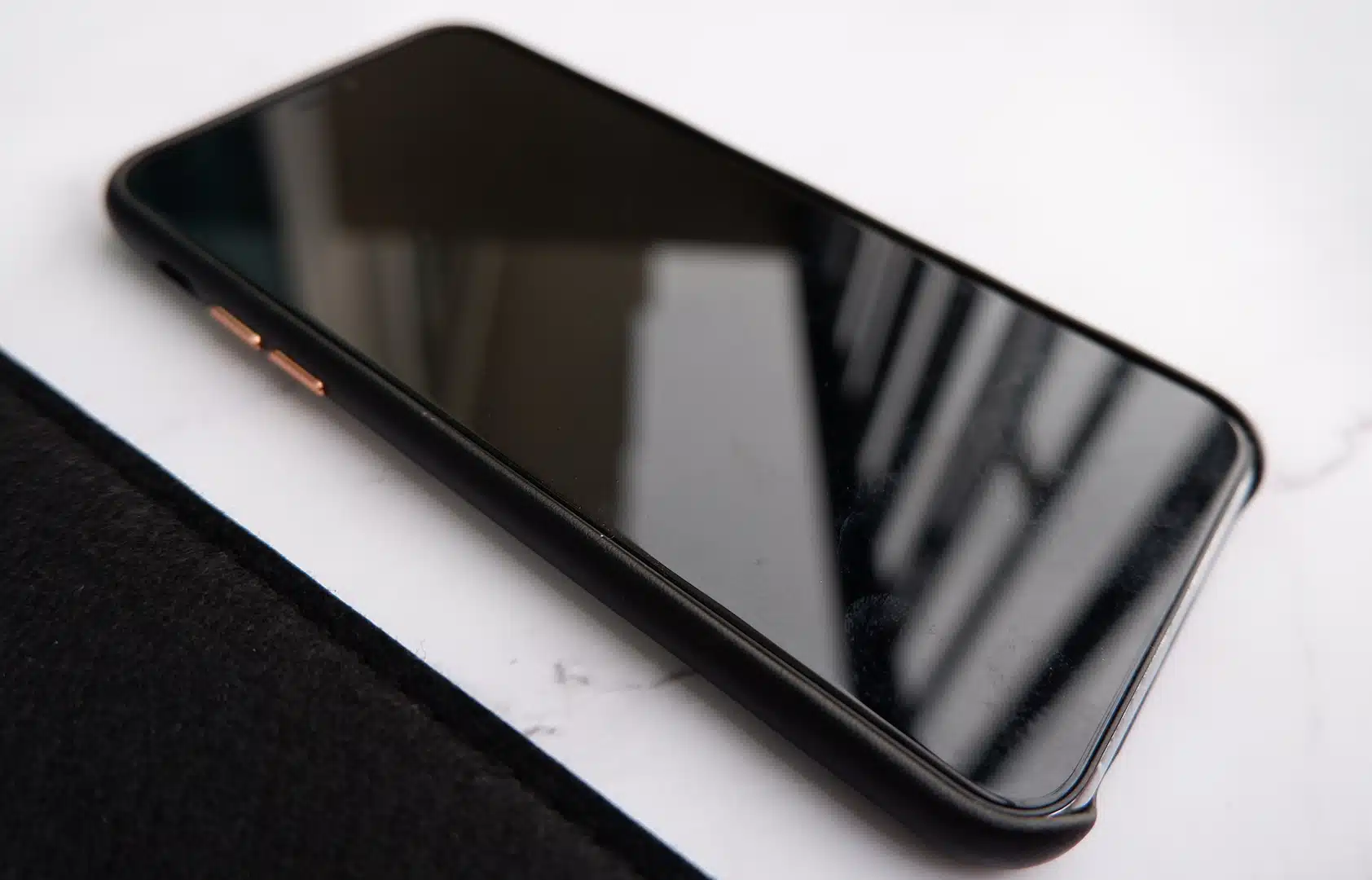 Nomad Signature phone case - GALADO Malaysia