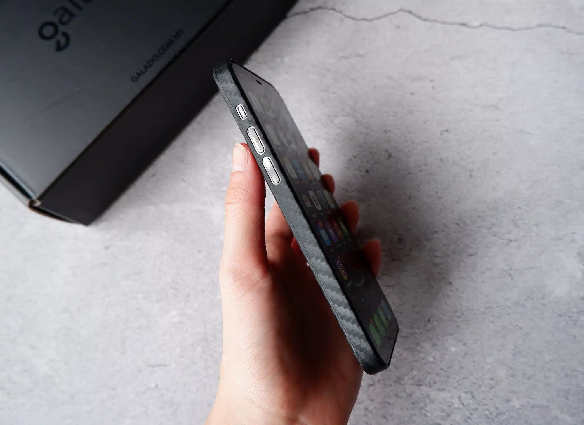 Carbono Sleek phone case - GALADO Malaysia