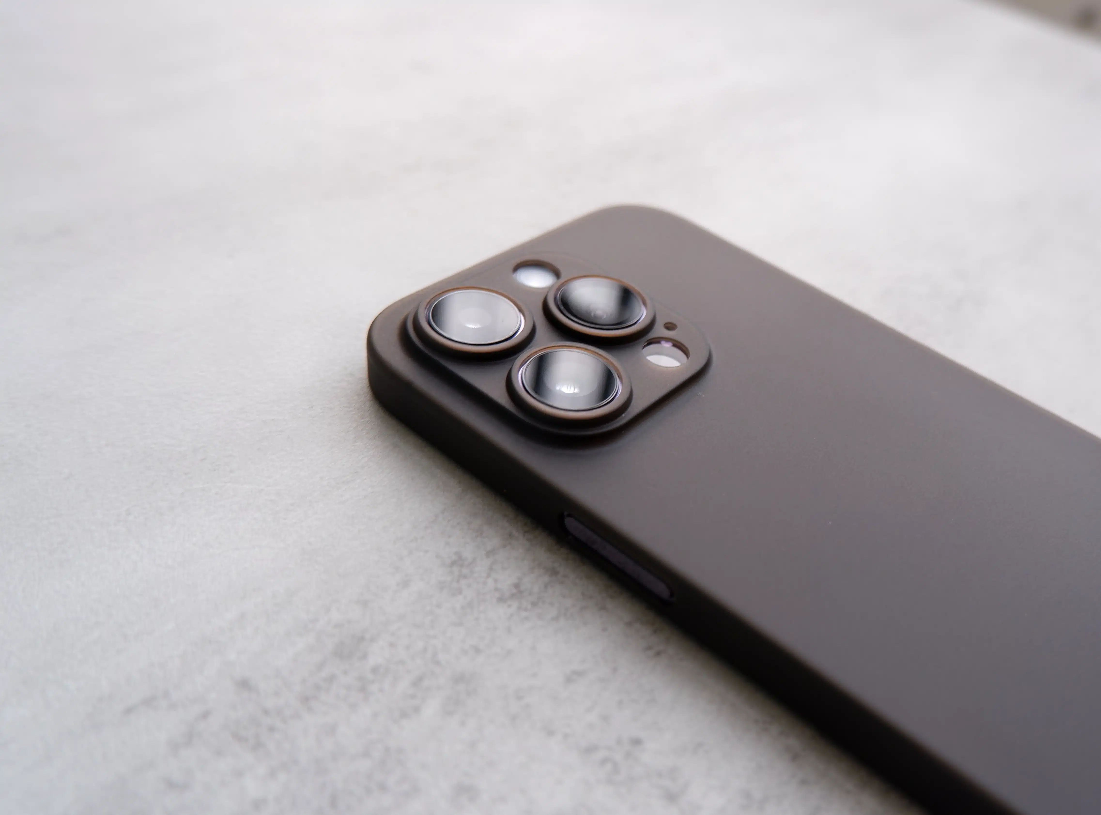 Sleek 0.3mm Case (Full Coverage) - GALADO Malaysia