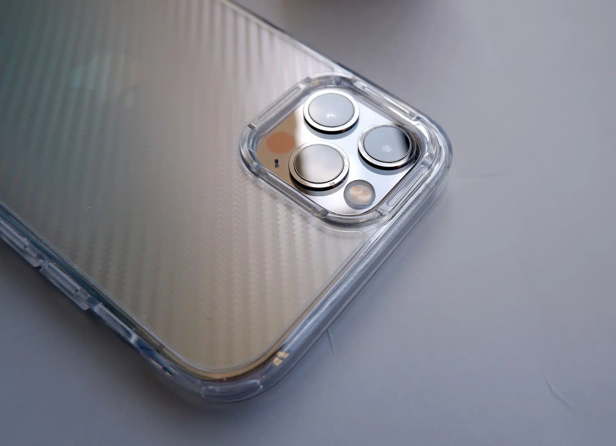 Carbon Crystal phone case - GALADO Malaysia