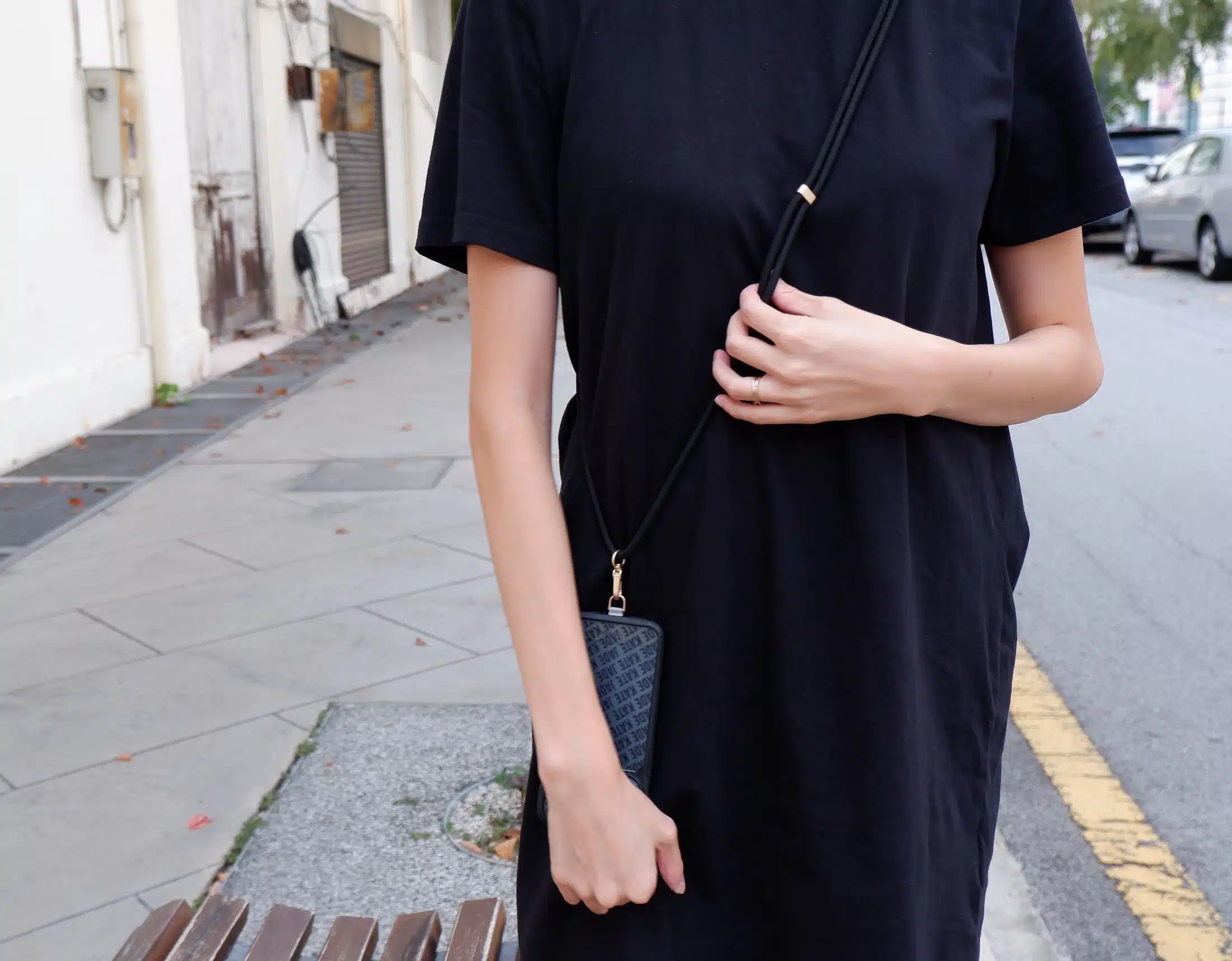 GALADO crossbody phone strap all black 6mm for hands-free carrying Malaysia
