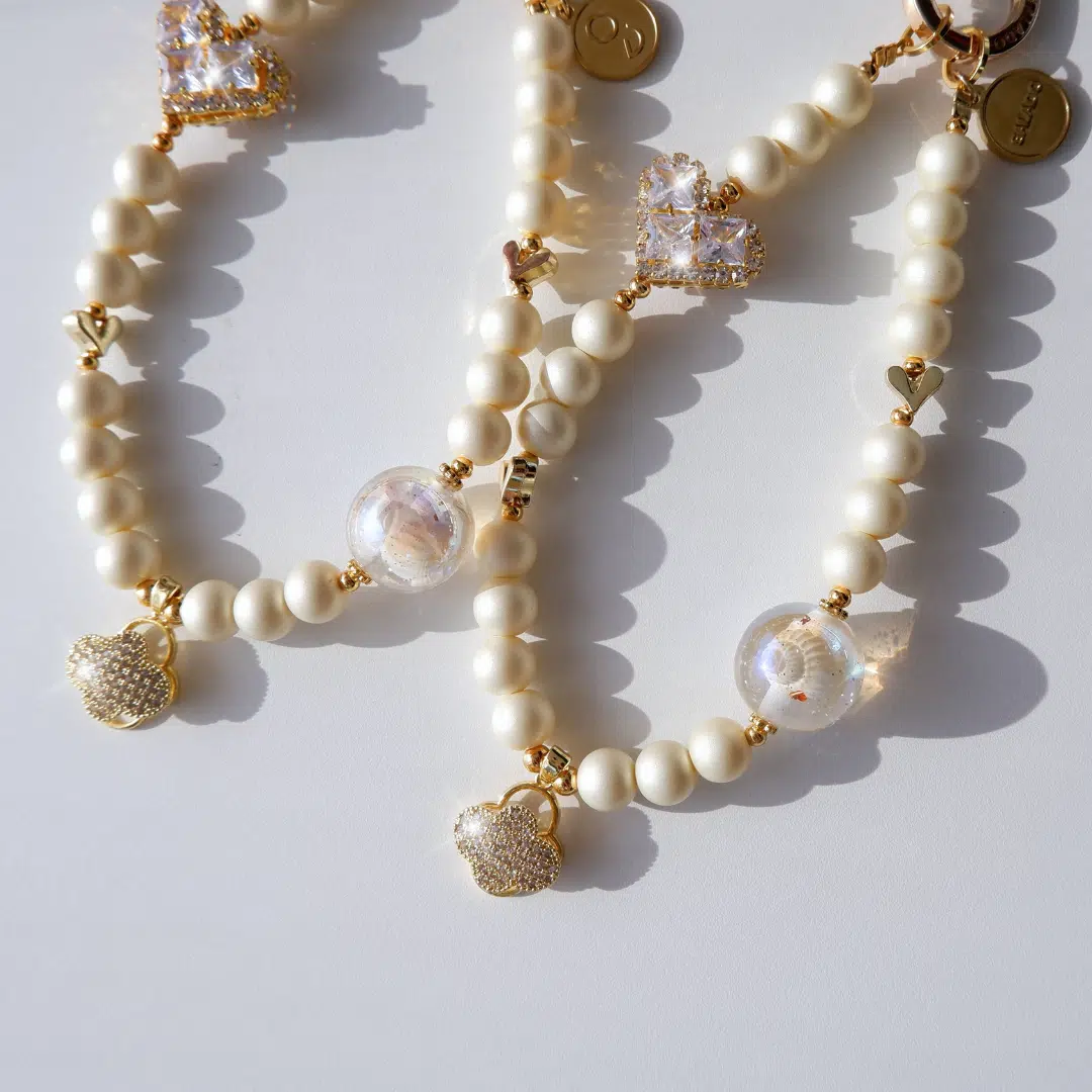 Ivory Clover Phone Charm - GALADO Malaysia