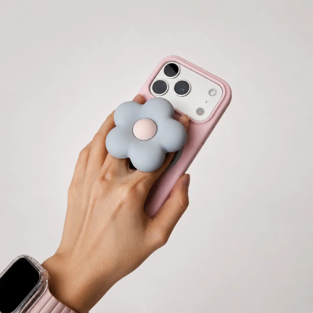 Puffy Flower Grip - Cloud Blue — lifestyle shot