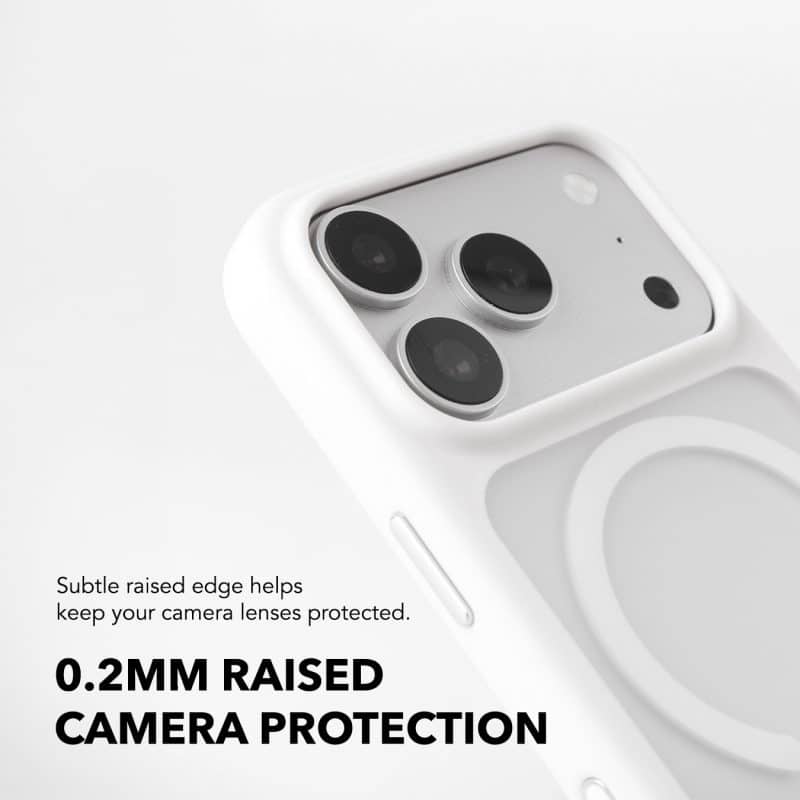 0.2mm raised camera edge protecting the lenses on the GALADO Knoxx Guard case
