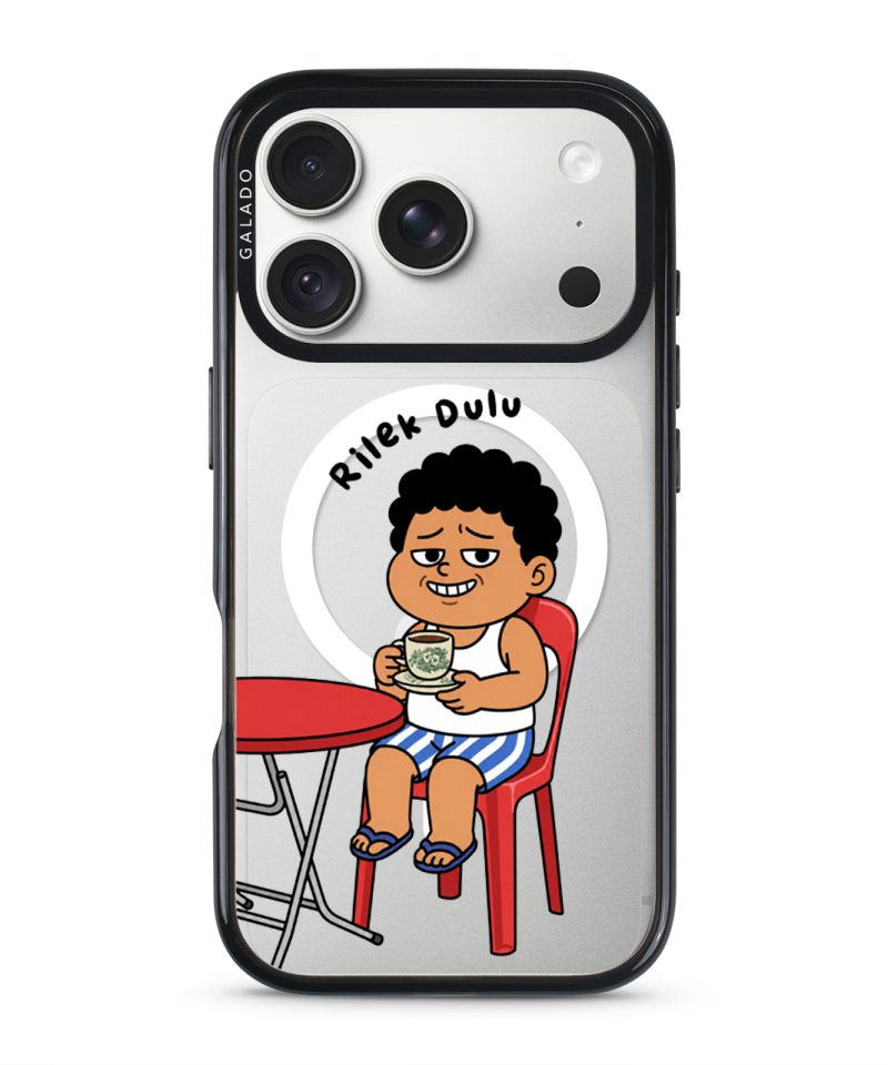 Kopi Dulu Bro phone case, Uncle Boi drinking kopi on a red kopitiam chair under the words Rilek Dulu