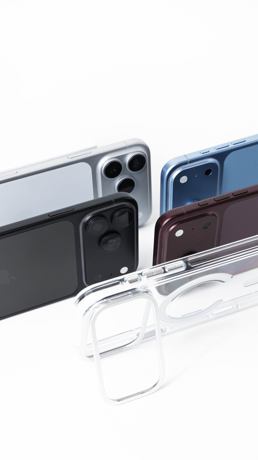 Titus Stand on iPhone 18 Pro colours