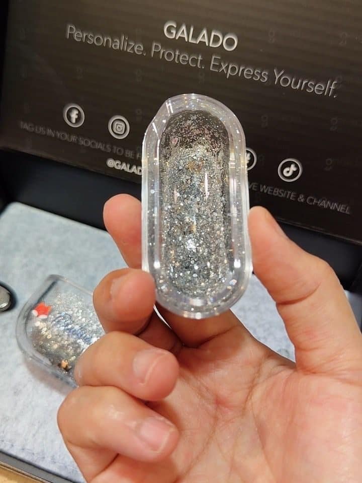 Sparkle Silver AirPods Case photo review