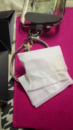 Clip-On Charm (360 Smiley Flower) photo review