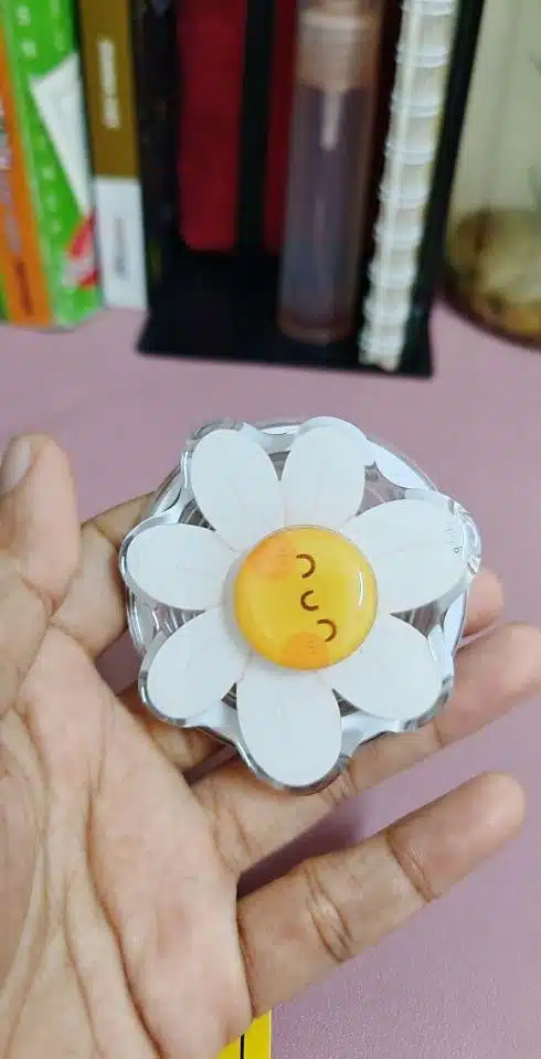 Silly Daisy MagSafe Phone Grip photo review
