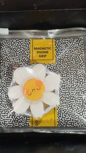 Silly Daisy MagSafe Phone Grip photo review