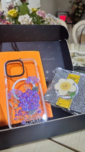 Farah Latifi - Purple Palette photo review