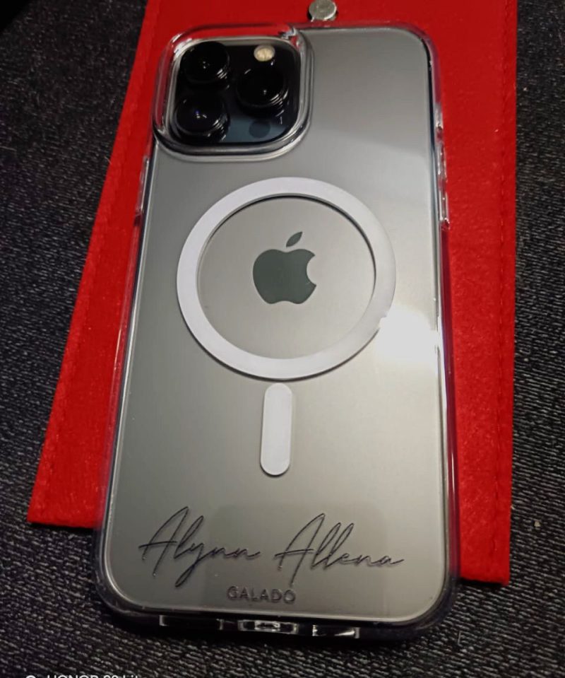 Clear Guard (Clear MagSafe) photo review