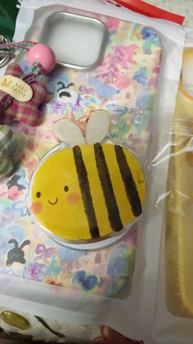 Happy Bee MagSafe Phone Grip photo review