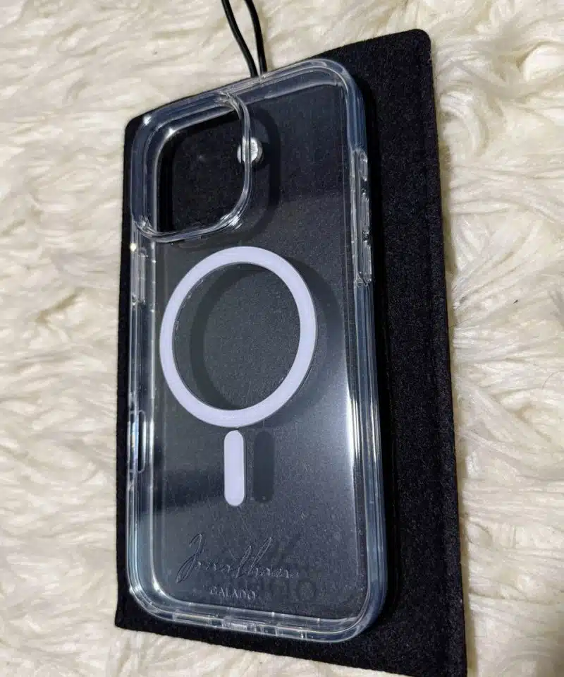 Clear Guard (Clear MagSafe) photo review