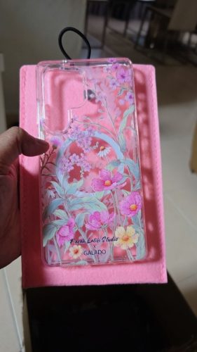 Farah Latifi - Blush Cosmos photo review