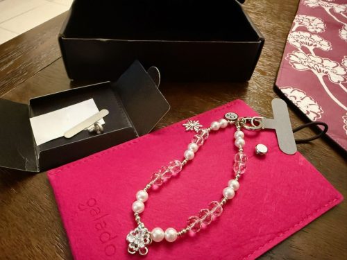 Lumière Bloom Phone Charm photo review