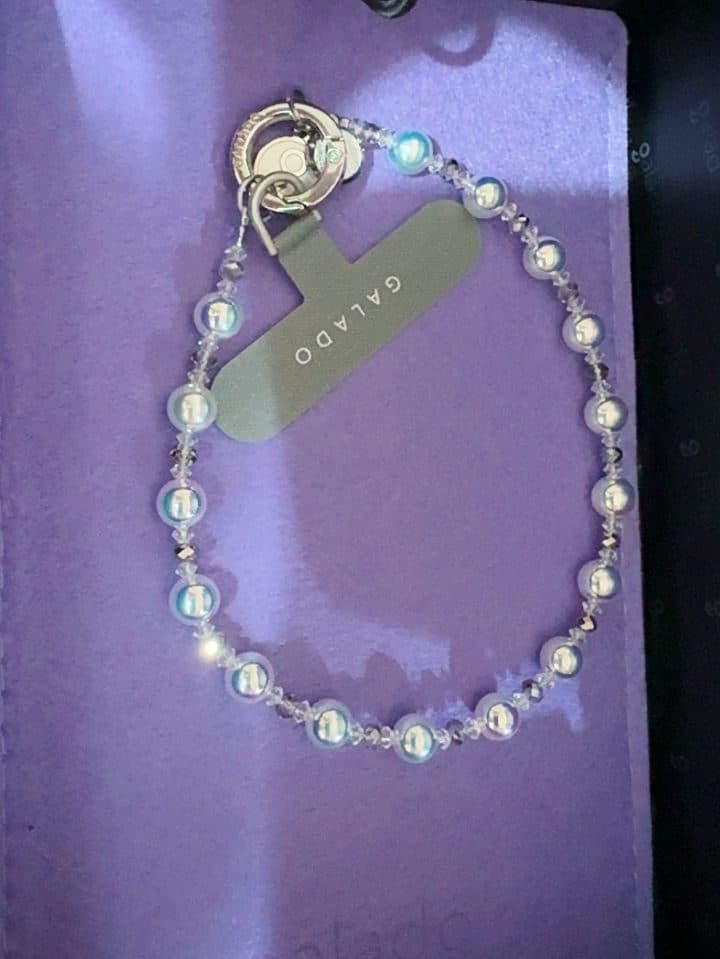 Opaline Pearl Phone Charm photo review