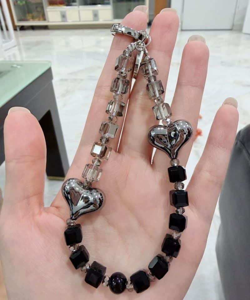 Chromium Hearts Phone Charm photo review