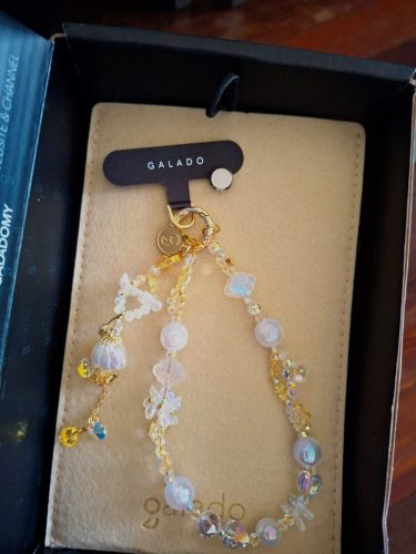 The Aurelia Bloom Phone Charm photo review