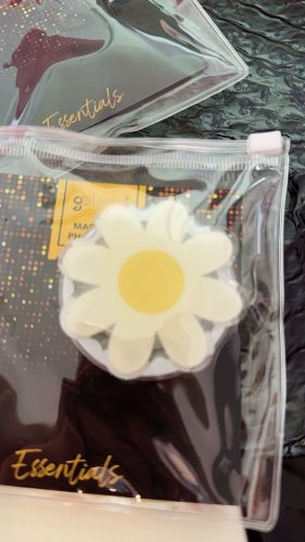 Daisy MagSafe Phone Grip photo review