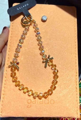 Golden Bow Phone Charm photo review