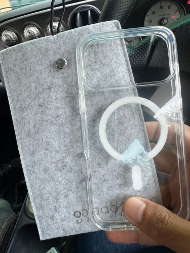 Clear Guard (Clear MagSafe) photo review