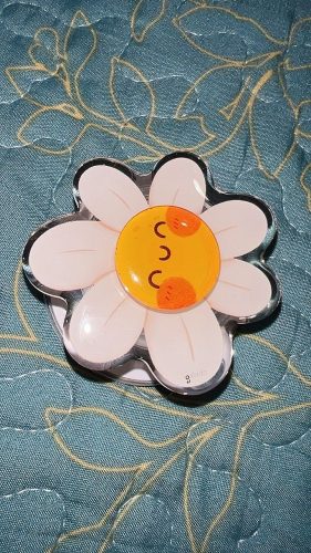 Silly Daisy MagSafe Phone Grip photo review