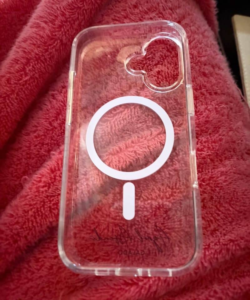 Clear Guard (Clear MagSafe) photo review