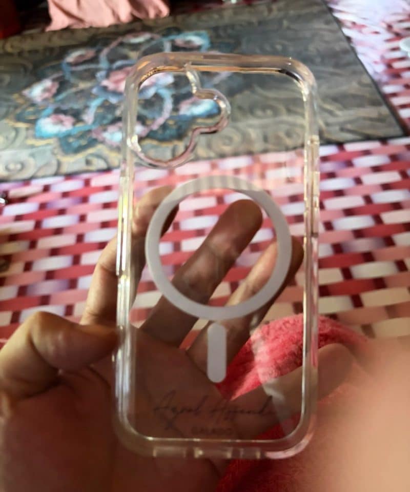 Clear Guard (Clear MagSafe) photo review