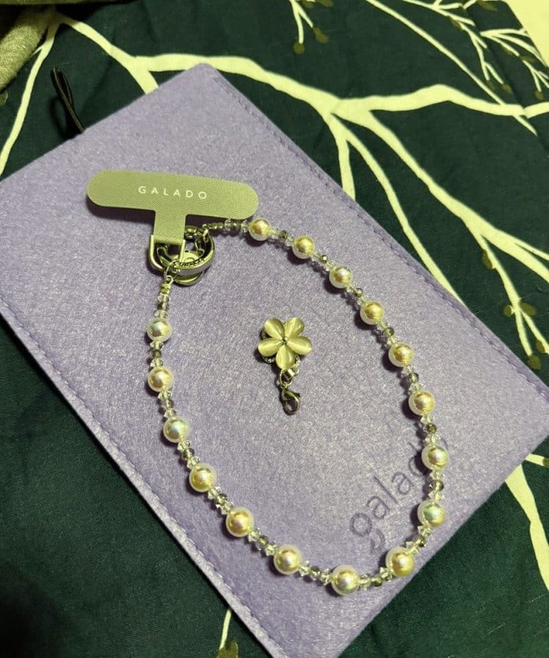 Opaline Pearl Phone Charm photo review