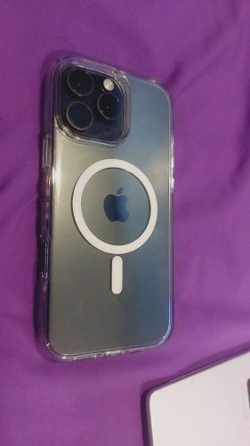 Clear Guard (Clear MagSafe) photo review