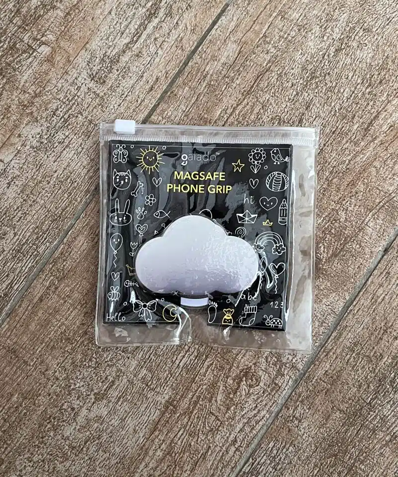 Cloud MagSafe Phone Grip photo review